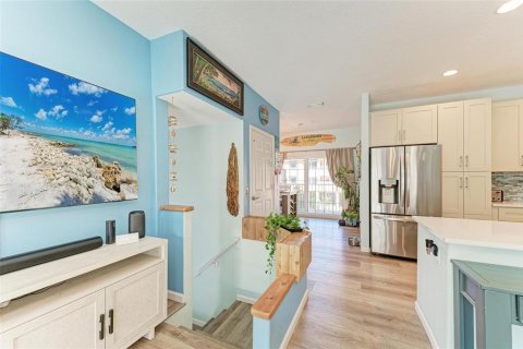 Townhouse in Bradenton Beach, Florida 2 bedrooms, 141.58 sq.m. № 2200386 - photo 7