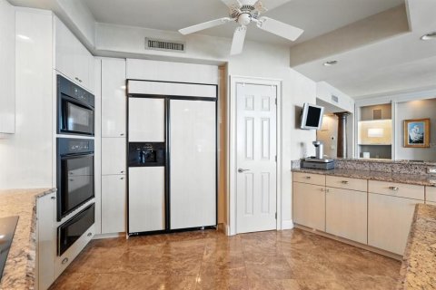 Condo in Palm Coast, Florida, 3 bedrooms  № 1855925 - photo 14