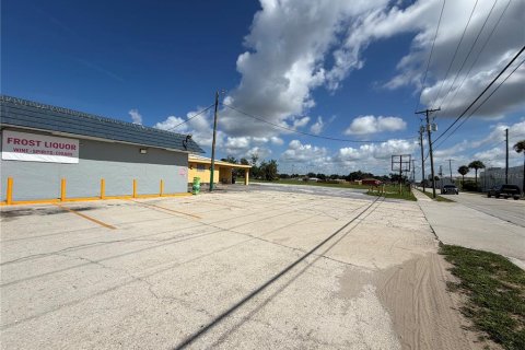 Immobilier commercial à vendre à Frostproof, Floride: 962.28 m2 № 2215185 - photo 19
