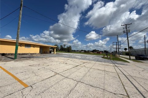 Immobilier commercial à vendre à Frostproof, Floride: 962.28 m2 № 2215185 - photo 2