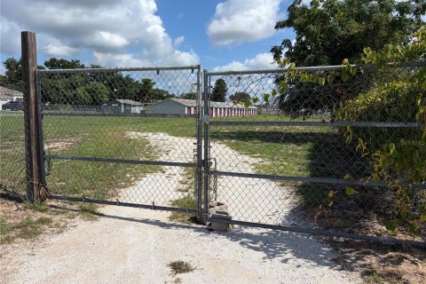 Immobilier commercial à vendre à Frostproof, Floride: 962.28 m2 № 2215185 - photo 29