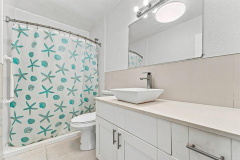 Villa ou maison à vendre à Lantana, Floride: 3 chambres, 92.9 m2 № 2307065 - photo 9