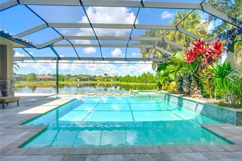 Villa ou maison à vendre à Bradenton, Floride: 5 chambres, 479.47 m2 № 1969581 - photo 9