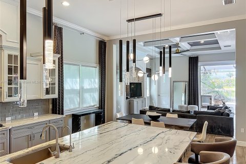 Villa ou maison à vendre à Bradenton, Floride: 5 chambres, 479.47 m2 № 1969581 - photo 16