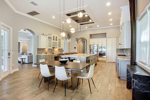 Villa ou maison à vendre à Bradenton, Floride: 5 chambres, 479.47 m2 № 1969581 - photo 12