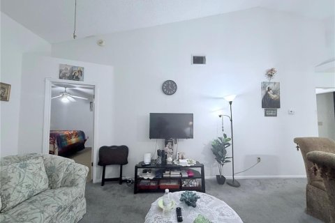 Villa ou maison à vendre à New Port Richey, Floride: 2 chambres, 89.56 m2 № 2235193 - photo 7