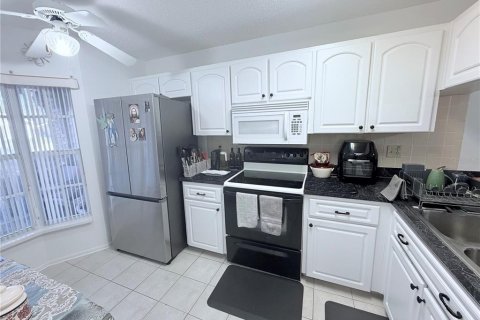 Villa ou maison à vendre à New Port Richey, Floride: 2 chambres, 89.56 m2 № 2235193 - photo 16
