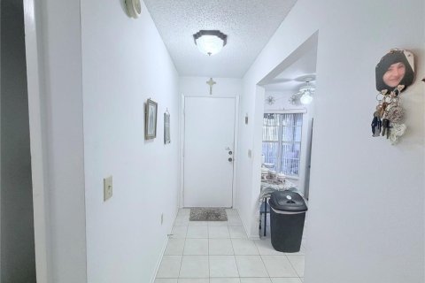 Villa ou maison à vendre à New Port Richey, Floride: 2 chambres, 89.56 m2 № 2235193 - photo 5