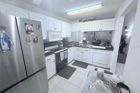 Villa ou maison à vendre à New Port Richey, Floride: 2 chambres, 89.56 m2 № 2235193 - photo 18