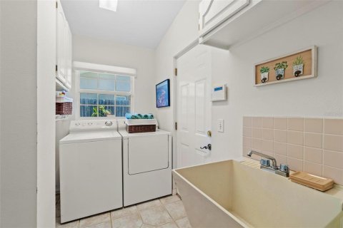 Купить виллу или дом в Брейдентон, Флорида 7 комнат, 172.8м2, № 1845060 - фото 21