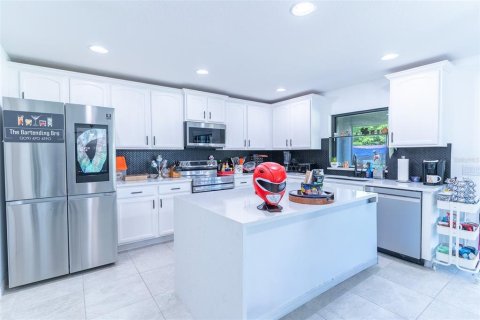 House in Kissimmee, Florida 4 bedrooms, 288.74 sq.m. № 2114390 - photo 7