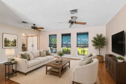 Villa ou maison à vendre à Palm Harbor, Floride: 3 chambres, 175.86 m2 № 2092186 - photo 4