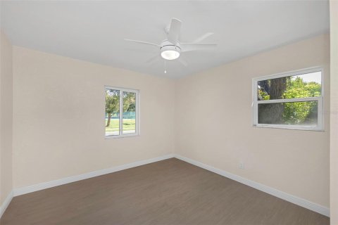 Villa ou maison à vendre à Saint Petersburg, Floride: 4 chambres, 177.07 m2 № 2419522 - photo 12