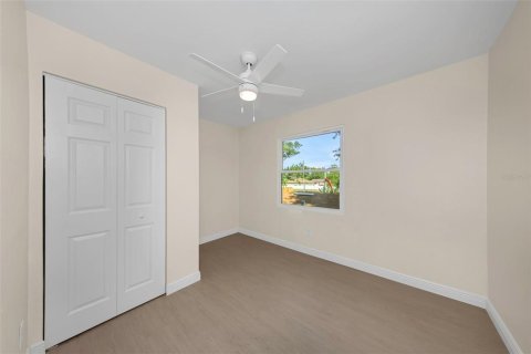 Villa ou maison à vendre à Saint Petersburg, Floride: 4 chambres, 177.07 m2 № 2419522 - photo 23
