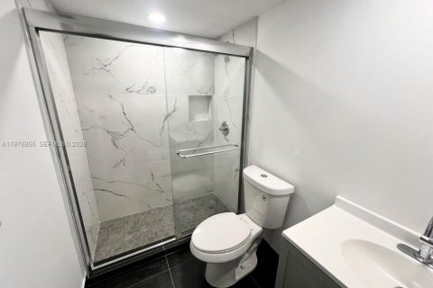 Condominio en alquiler en Coral Springs, Florida, 2 dormitorios, 68.56 m2 № 2044415 - foto 6