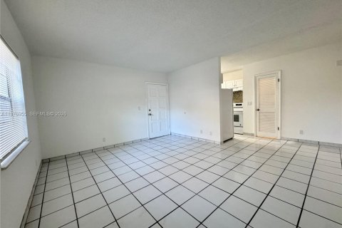 Condominio en alquiler en Coral Springs, Florida, 2 dormitorios, 68.56 m2 № 2044415 - foto 13