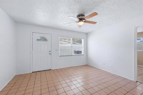 Immobilier commercial à vendre à Sarasota, Floride: 8 chambres, 111.39 m2 № 2101901 - photo 30