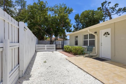 Immobilier commercial à vendre à Sarasota, Floride: 8 chambres, 111.39 m2 № 2101901 - photo 27