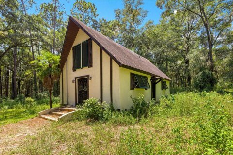 House in Ocala, Florida 3 bedrooms, 126.63 sq.m. № 1910250 - photo 1
