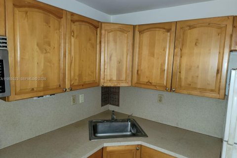 Copropriété à louer à Palmetto Bay, Floride: 1 chambre, 61.69 m2 № 2007892 - photo 8