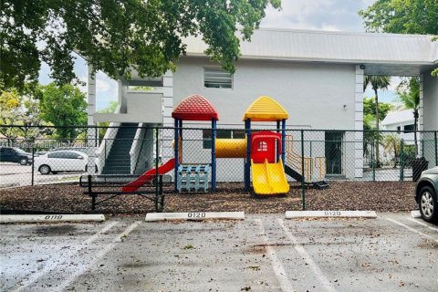 Copropriété à louer à Palmetto Bay, Floride: 1 chambre, 61.69 m2 № 2007892 - photo 4