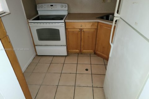 Copropriété à louer à Palmetto Bay, Floride: 1 chambre, 61.69 m2 № 2007892 - photo 3