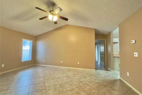 House in Apopka, Florida 3 bedrooms, 141.58 sq.m. № 1903157 - photo 9