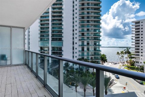 Condominio en venta en Miami, Florida, 1 dormitorio, 64.66 m2 № 2068788 - foto 5