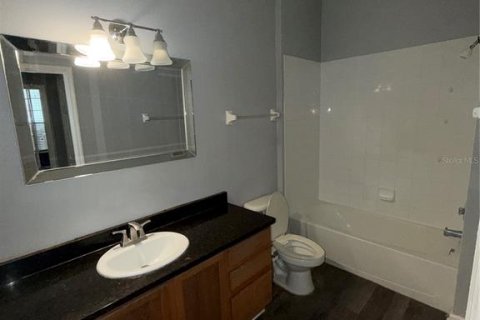 Condo in Orlando, Florida, 2 bedrooms  № 2201564 - photo 9