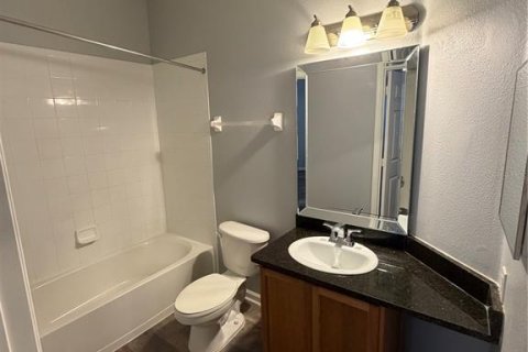 Condo in Orlando, Florida, 2 bedrooms  № 2201564 - photo 13