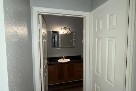 Condo in Orlando, Florida, 2 bedrooms  № 2201564 - photo 8