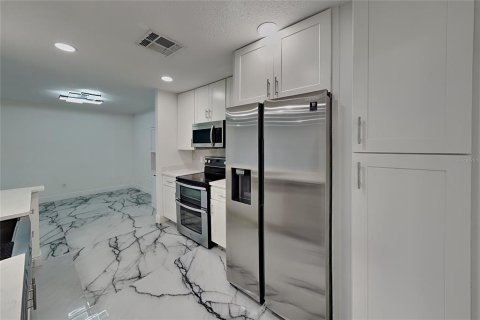 Townhouse in Orlando, Florida 3 bedrooms, 182.65 sq.m. № 2200765 - photo 13