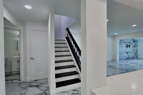 Townhouse in Orlando, Florida 3 bedrooms, 182.65 sq.m. № 2200765 - photo 4