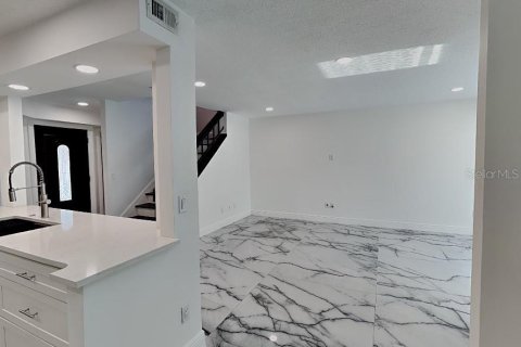 Townhouse in Orlando, Florida 3 bedrooms, 182.65 sq.m. № 2200765 - photo 10