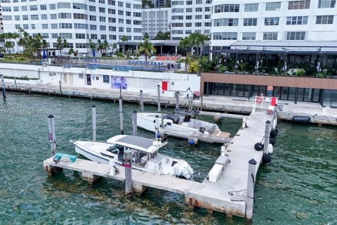 Condominio en alquiler en Miami, Florida, 2 dormitorios, 91.97 m2 № 1952057 - foto 6