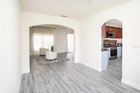 Villa ou maison à vendre à Poinciana, Floride: 4 chambres, 194.54 m2 № 2208142 - photo 6