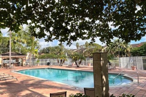 Condo in Coconut Creek, Florida, 2 bedrooms  № 2040441