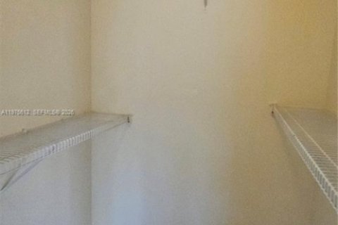 Condo in Coconut Creek, Florida, 2 bedrooms  № 2040441 - photo 27