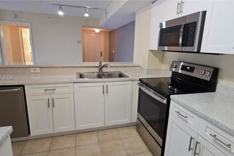 Condo in Coconut Creek, Florida, 2 bedrooms  № 2040441 - photo 8