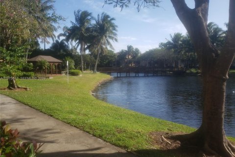 Condo in Coconut Creek, Florida, 2 bedrooms  № 2040441 - photo 29