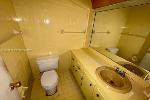 Copropriété à vendre à Lauderhill, Floride: 1 chambre, 86.21 m2 № 2025513 - photo 3