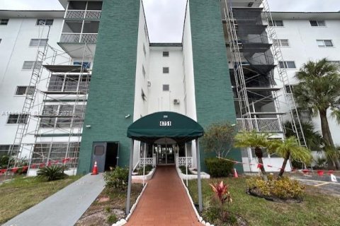 Copropriété à vendre à Lauderhill, Floride: 1 chambre, 86.21 m2 № 2025513 - photo 1