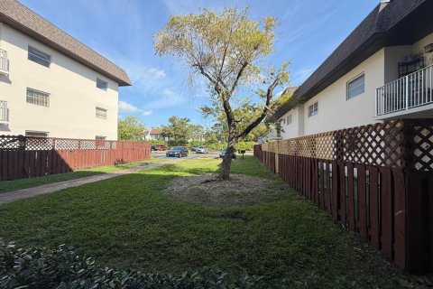 Condo in Miami, Florida, 3 bedrooms  № 1897800 - photo 6