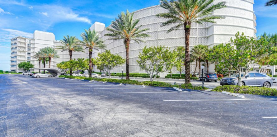 Immobilier commercial à Palm Beach, Floride 2 chambres, 120.22 m2 № 945235