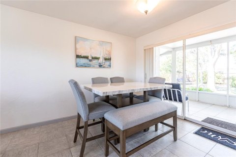 House in Englewood, Florida 2 bedrooms, 95.69 sq.m. № 1574868 - photo 11