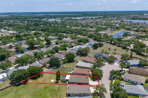 House in Apollo Beach, Florida 4 bedrooms, 215.25 sq.m. № 2200366 - photo 6