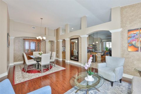 House in Apollo Beach, Florida 4 bedrooms, 215.25 sq.m. № 2200366 - photo 17