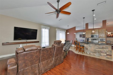 House in Apollo Beach, Florida 4 bedrooms, 215.25 sq.m. № 2200366 - photo 28