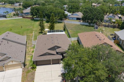 House in Apollo Beach, Florida 4 bedrooms, 215.25 sq.m. № 2200366 - photo 5