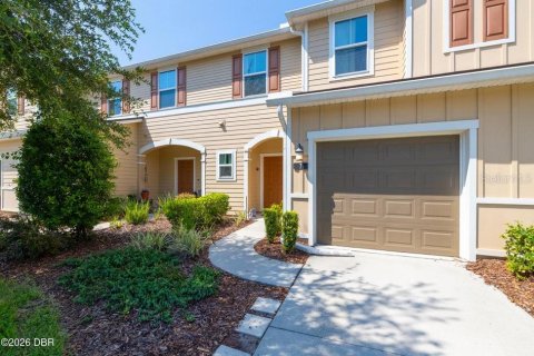Casa en venta en Ormond Beach, Florida, 3 dormitorios, 161.09 m2 № 2383995 - foto 2